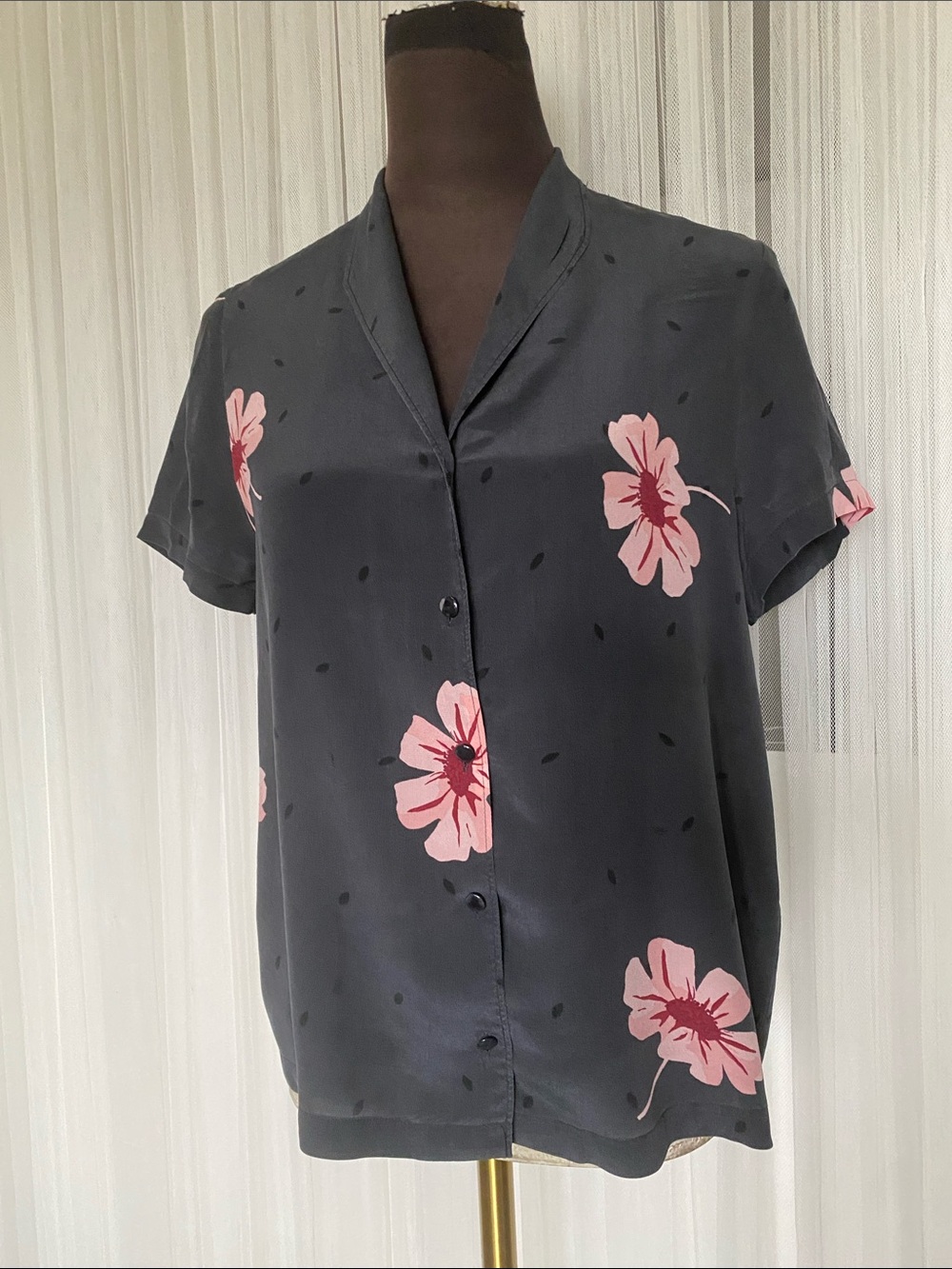 Women's Des Petits Hauts Short-Sleeve 100% Silk Floral Button Front Top